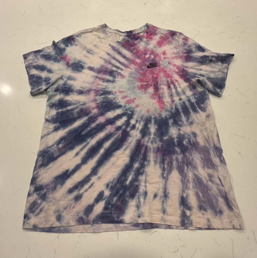 Nike The Nike Tee Size XL Purple Pink Tie Dye T-Shirt